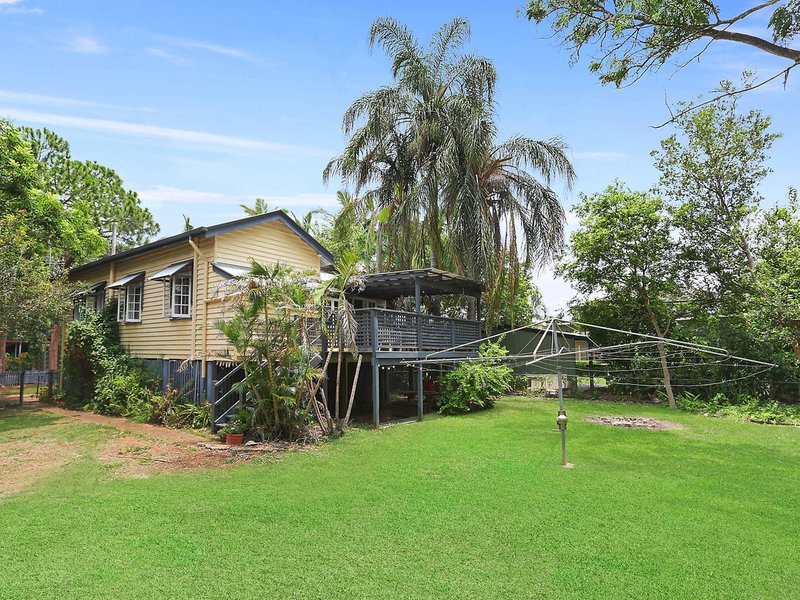 Photo - 21 Sharp Street, Fairfield QLD 4103 - Image 12