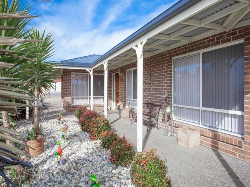 Photo - 21 Shaw Drive, Romsey VIC 3434 - Image 18