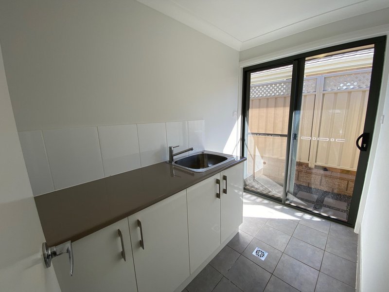 Photo - 21 Sherrard Crescent, Dubbo NSW 2830 - Image 16