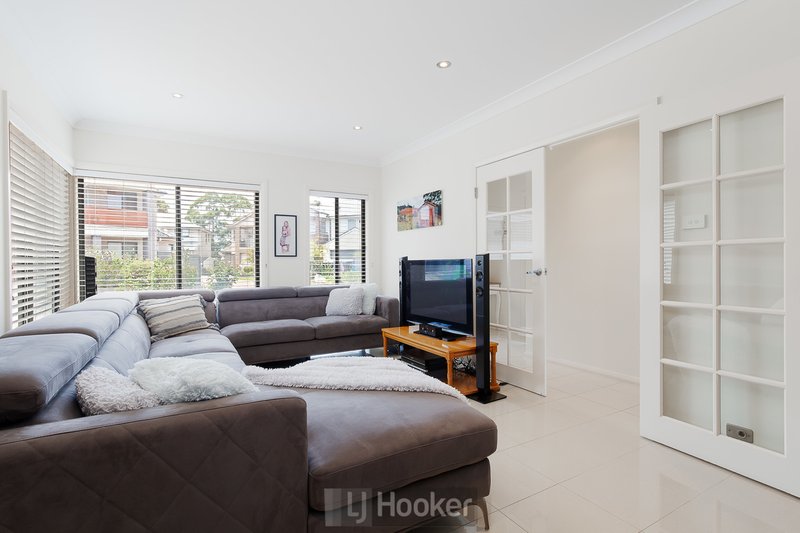 Photo - 21 Siloam Drive, Belmont North NSW 2280 - Image 2