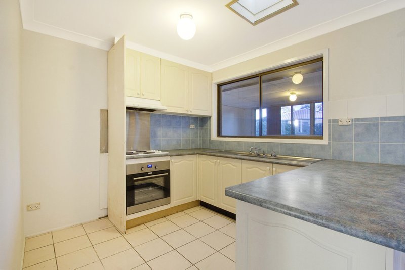 Photo - 21 Snailham Crescent, South Windsor NSW 2756 - Image 5