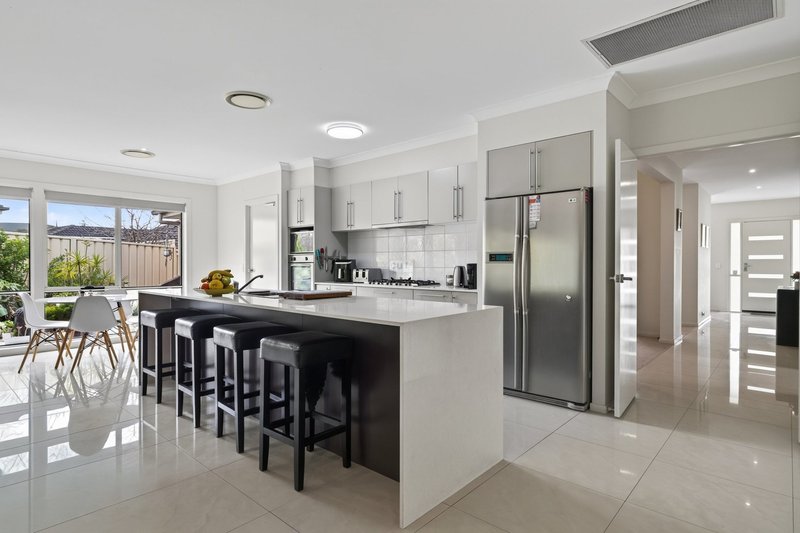 Photo - 21 Soliano Street, Rosemeadow NSW 2560 - Image 7