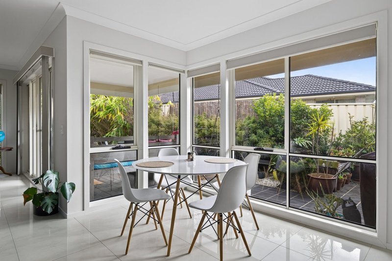 Photo - 21 Soliano Street, Rosemeadow NSW 2560 - Image 10