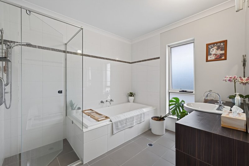Photo - 21 Soliano Street, Rosemeadow NSW 2560 - Image 18