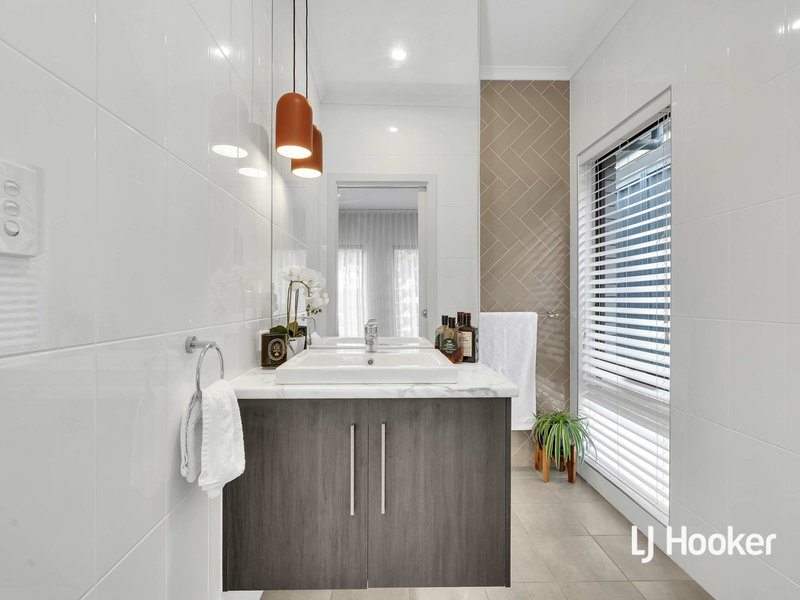 Photo - 21 Somerset Ave , Clearview SA 5085 - Image 8