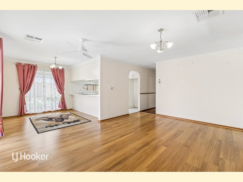 Photo - 21 Somerset Grove, Craigmore SA 5114 - Image 9