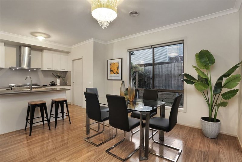 Photo - 2/1 Somerset Street, Box Hill North VIC 3129 - Image 5