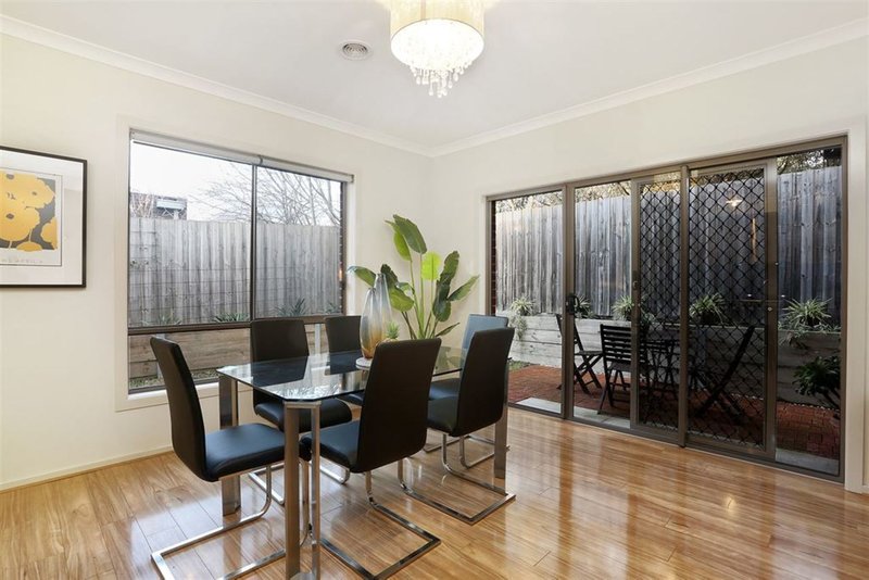 Photo - 2/1 Somerset Street, Box Hill North VIC 3129 - Image 6