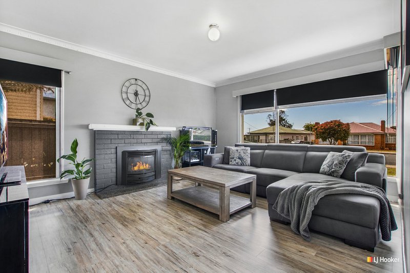 Photo - 21 Sorell Street, Devonport TAS 7310 - Image 3