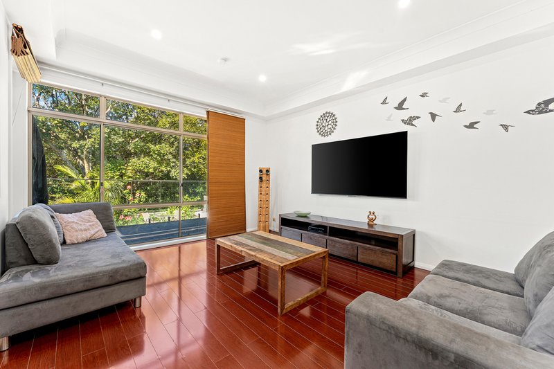 Photo - 21 Sorensen Drive, Figtree NSW 2525 - Image 7