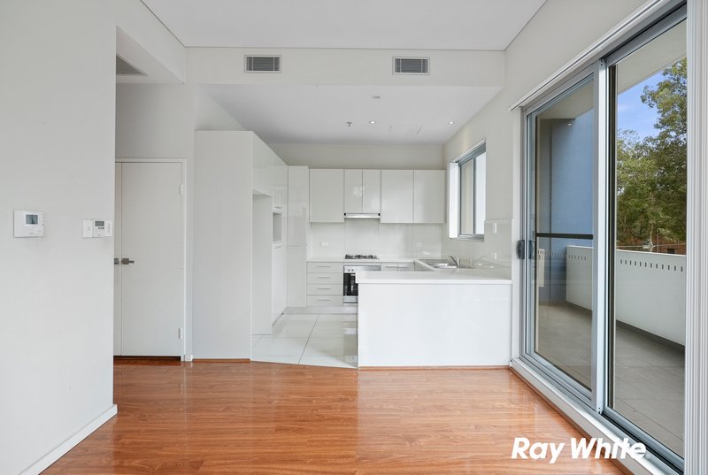 Photo - 2/1 Sorrell Street, Parramatta NSW 2150 - Image 6