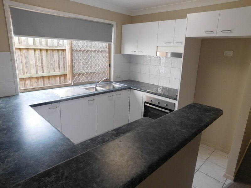 Photo - 21 Sorrento Street, Wynnum West QLD 4178 - Image 2