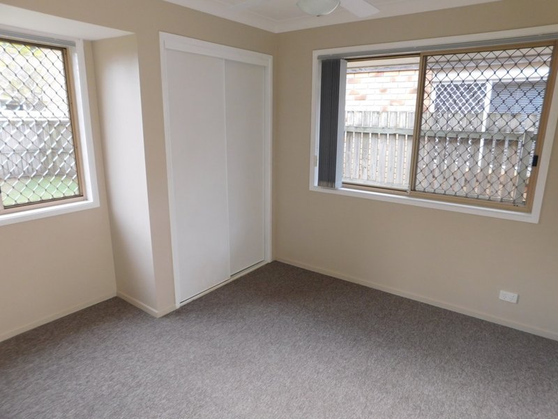 Photo - 21 Sorrento Street, Wynnum West QLD 4178 - Image 6