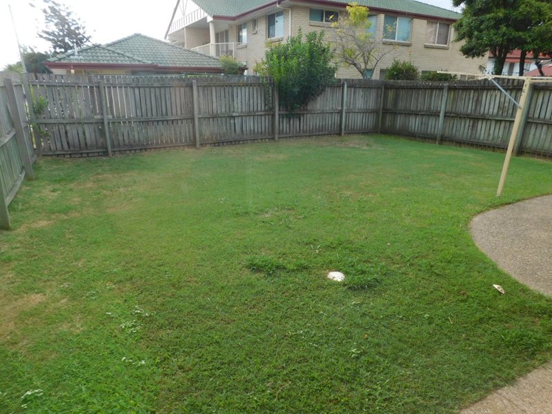 Photo - 21 Sorrento Street, Wynnum West QLD 4178 - Image 7