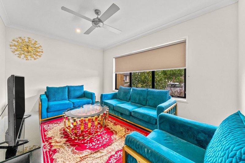 Photo - 21 Splendid Close, Pallara QLD 4110 - Image 7