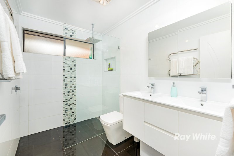 Photo - 21 Sporing Avenue, Kings Langley NSW 2147 - Image 10