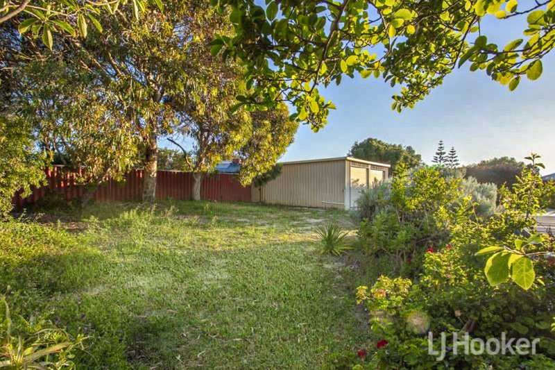 Photo - 21 St Ives Drive, Yanchep WA 6035 - Image 15