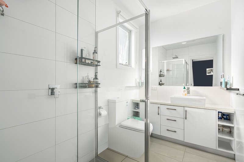 Photo - 2/1 Station Street, Blackburn VIC 3130 - Image 8