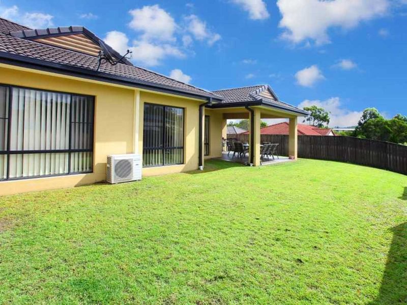 Photo - 21 Stockdale Street, Pacific Pines QLD 4211 - Image 3