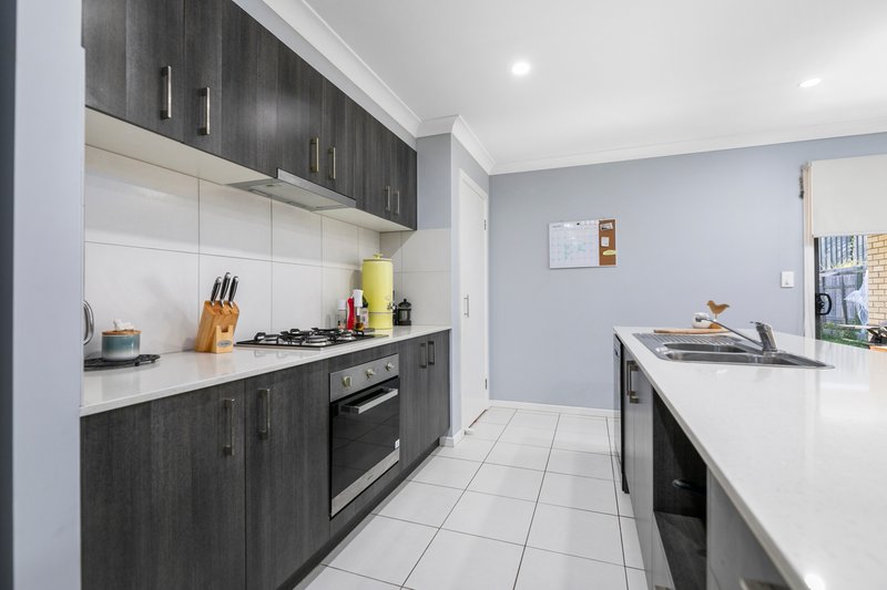 Photo - 21 Stone Ridge Boulevard, Narangba QLD 4504 - Image 3