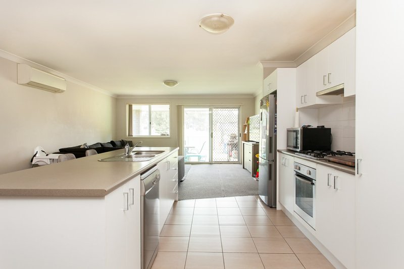 Photo - 21 Stonebridge Dr , Cessnock NSW 2325 - Image 6