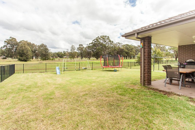 Photo - 21 Stonebridge Dr , Cessnock NSW 2325 - Image 15