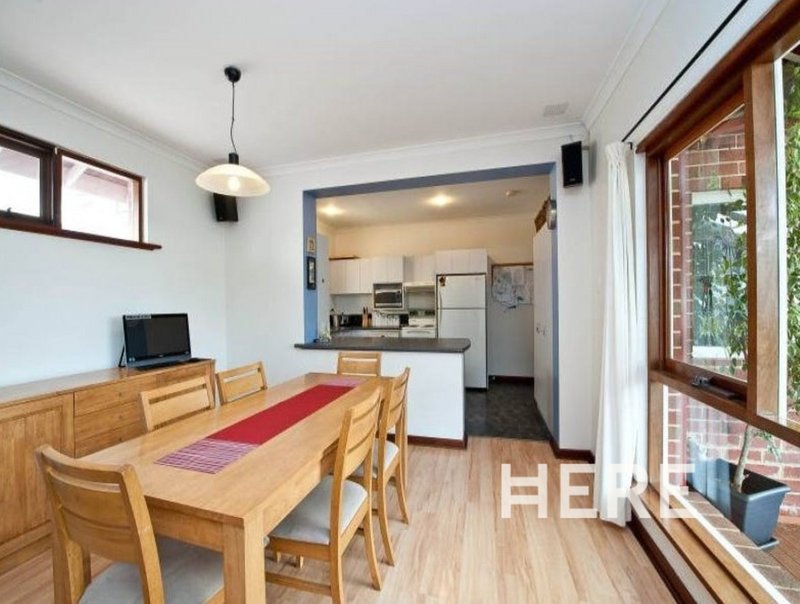 Photo - 21 Stoner Street, Innaloo WA 6018 - Image 5