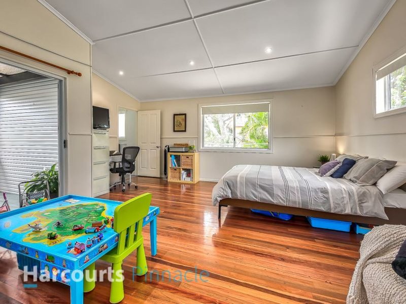 Photo - 21 Strathdale Street, Aspley QLD 4034 - Image 5