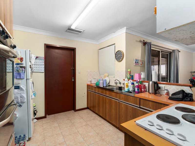 Photo - 21 Streatham Street, Beckenham WA 6107 - Image 13