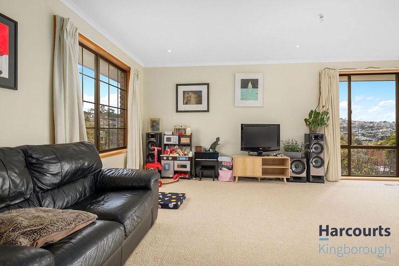 Photo - 21 Suncoast Drive, Blackmans Bay TAS 7052 - Image 6