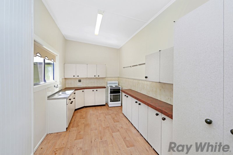 Photo - 21 Sunrise Avenue, Budgewoi NSW 2262 - Image 4