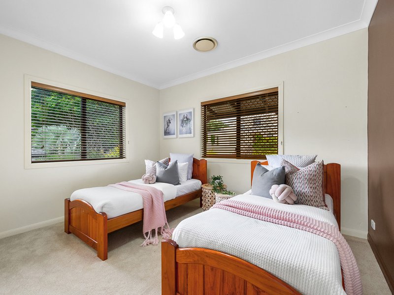 Photo - 21 Sunset Place, Carindale QLD 4152 - Image 14