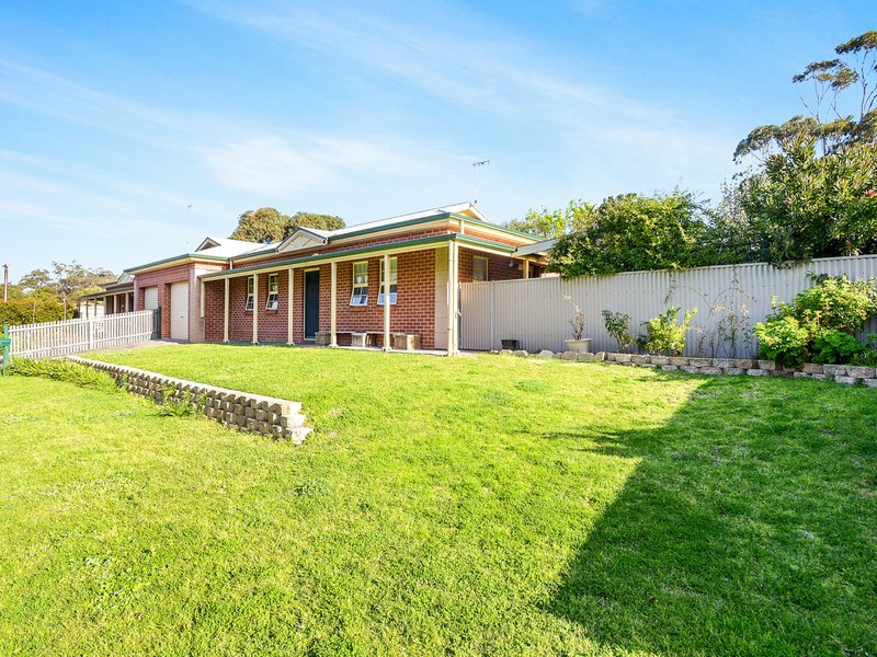 Photo - 2/1 Surrey Avenue, Victor Harbor SA 5211 - Image 21