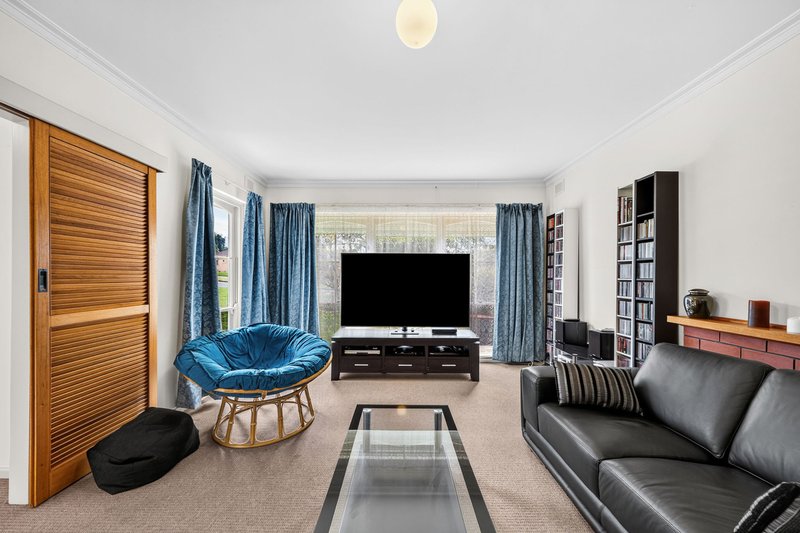 Photo - 21 Suzanne Avenue, Morphett Vale SA 5162 - Image 7