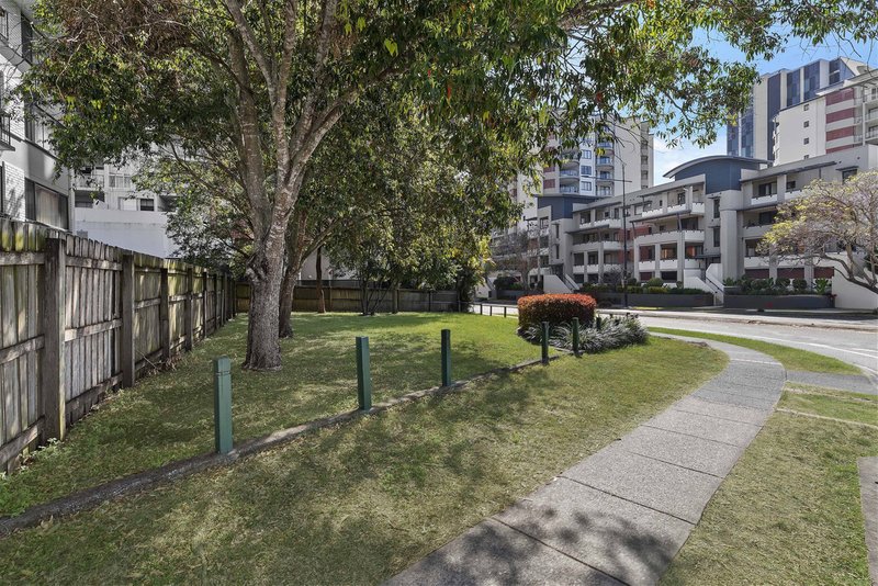 Photo - 21 Sylvan Road, Toowong QLD 4066 - Image 7