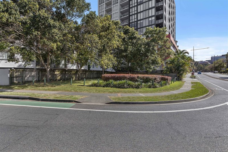 Photo - 21 Sylvan Road, Toowong QLD 4066 - Image 8