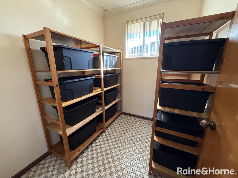 Photo - 21 Talinga Place, Orange NSW 2800 - Image 9