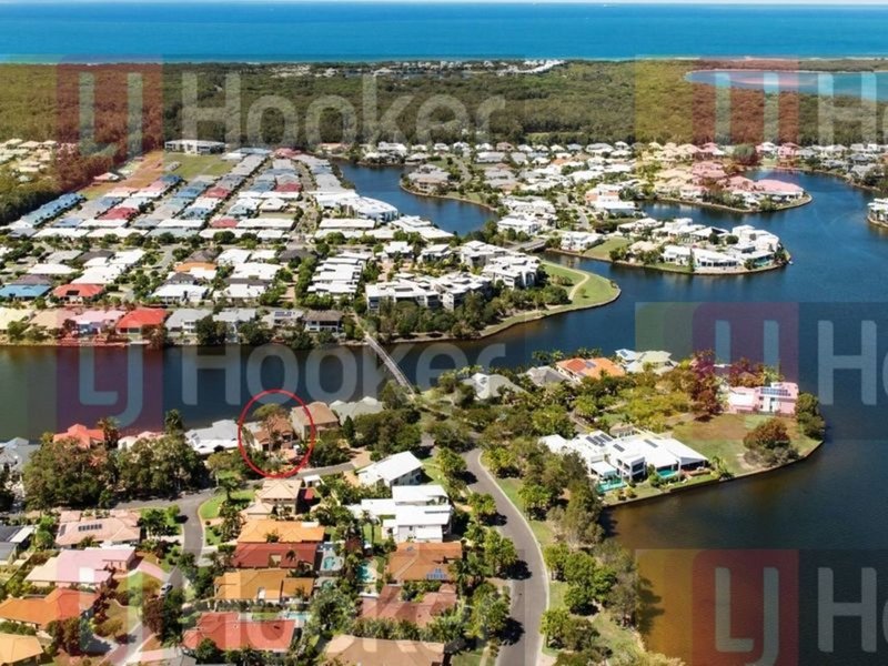 Photo - 21 Tamarind Place, Twin Waters QLD 4564 - Image 5