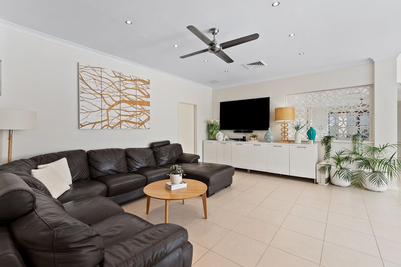 Photo - 21 Tambora Bend, Madeley WA 6065 - Image 11