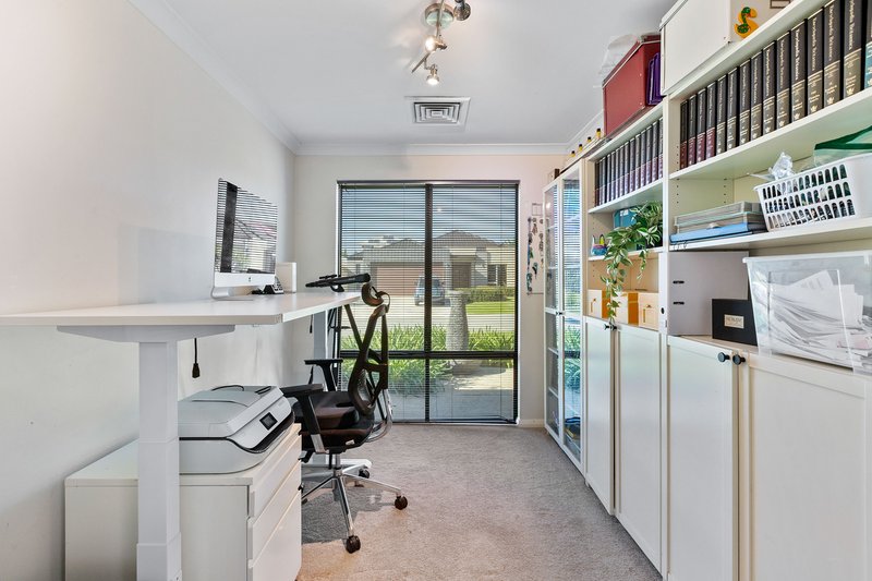 Photo - 21 Tambora Bend, Madeley WA 6065 - Image 24