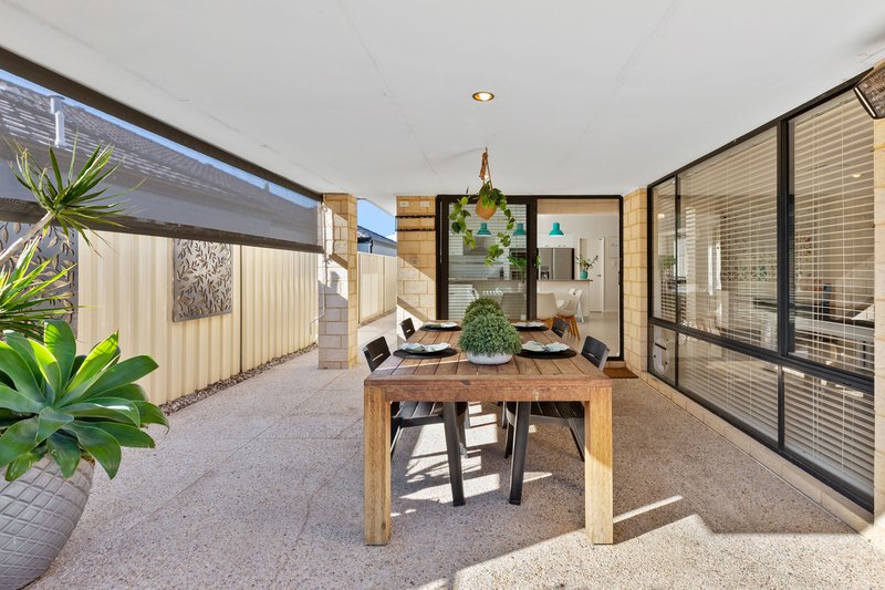 Photo - 21 Tambora Bend, Madeley WA 6065 - Image 26