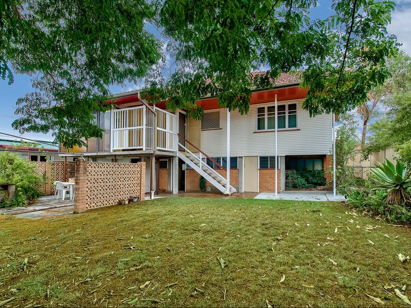 Photo - 21 Tanimbla Street, Kedron QLD 4031 - Image 11