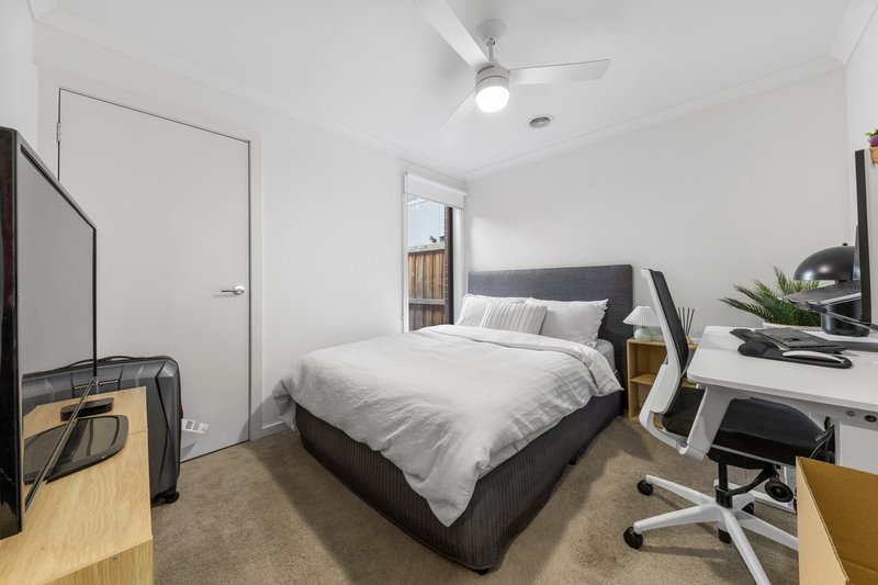 Photo - 21 Tannum Circuit, Truganina VIC 3029 - Image 11