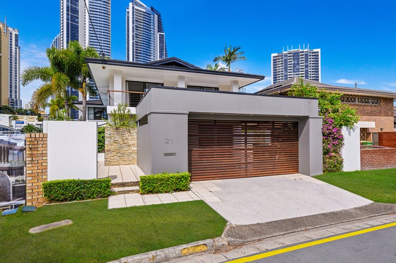 Photo - 21 Tarcoola Crescent, Surfers Paradise QLD 4217 - Image 3