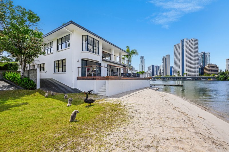 Photo - 21 Tarcoola Crescent, Surfers Paradise QLD 4217 - Image 24