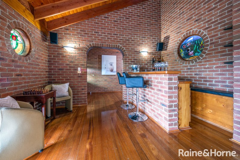 Photo - 21 The Willows , Gisborne VIC 3437 - Image 9