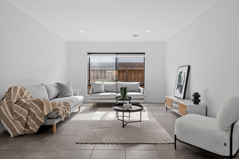 Photo - 21 Thornbury Street, Donnybrook VIC 3064 - Image 2