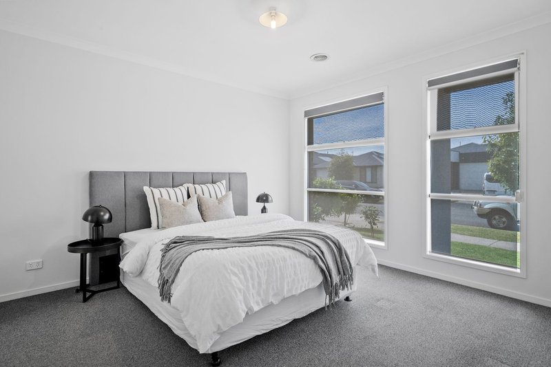 Photo - 21 Thornbury Street, Donnybrook VIC 3064 - Image 6