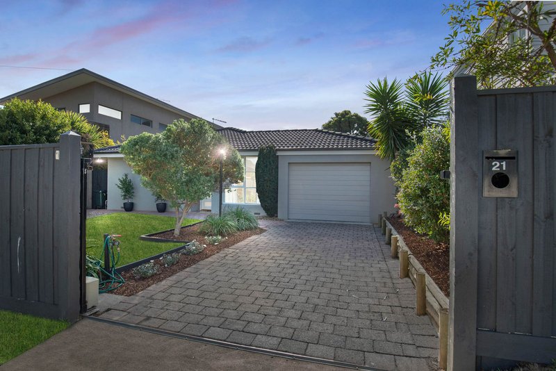 Photo - 21 Ti-Tree Grove, Mornington VIC 3931 - Image 2