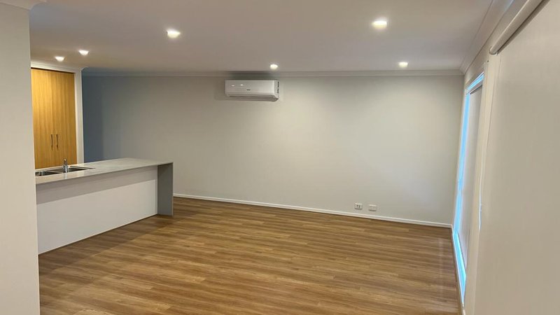 Photo - 21 Tierra Circuit, Wollert VIC 3750 - Image 6